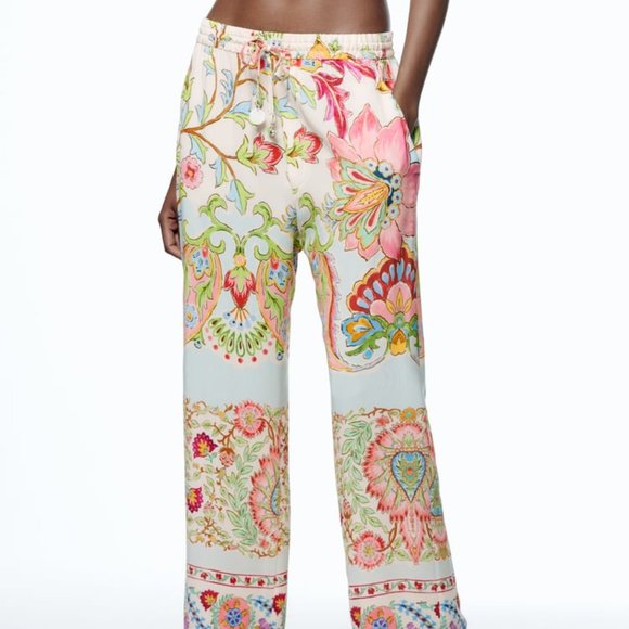 ZARA | Spring/Summer Pants - Picture 3 of 8
